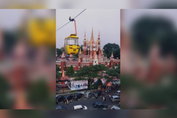 Kereta Gantung di TMII