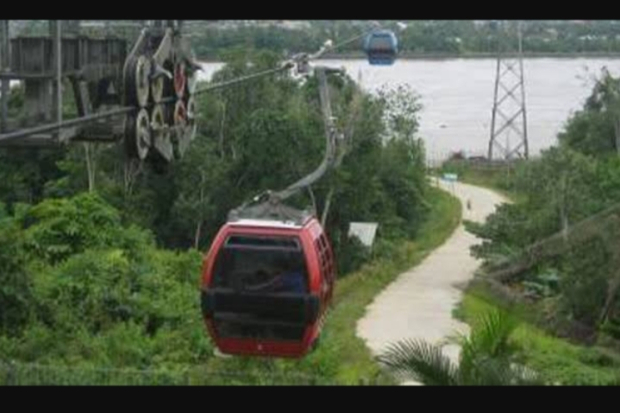 Kereta Gantung di Pulau Kumala