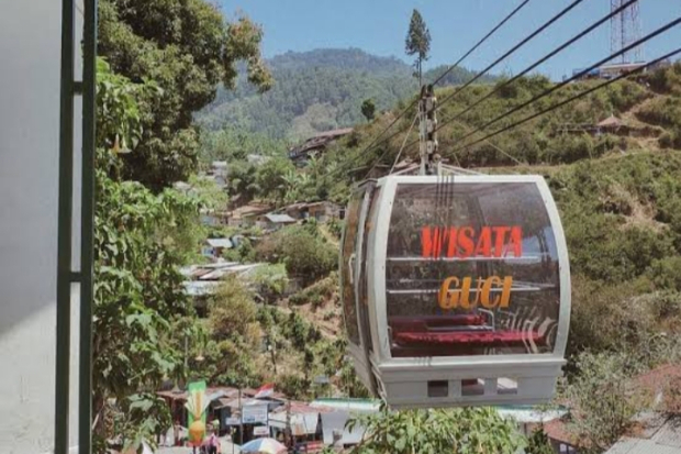 Kereta Gantung di Wisata Guci Tegal