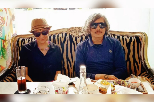 Keke Tumbuan dan suami