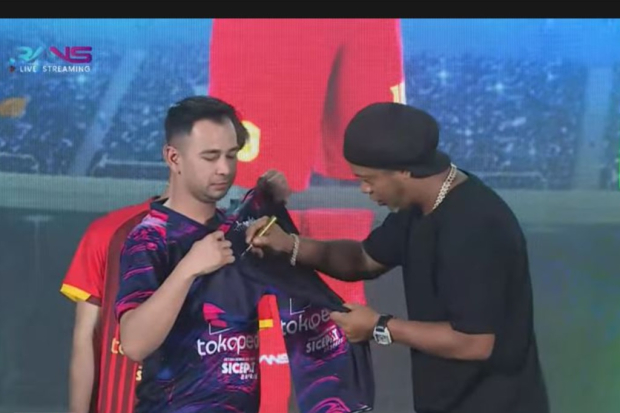 Ronaldinho dan Raffi Ahmad