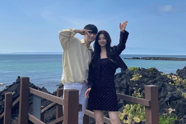 Lee Si Woo dan Shin Hyun Seung