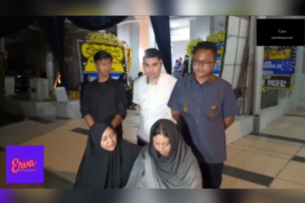 Keluarga Ayu Anjani