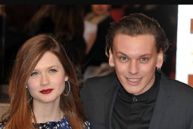 Jamie Bower dan Bonnie Wright