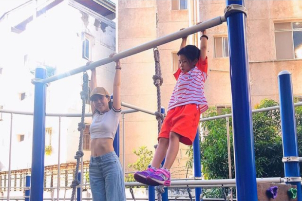 Tsai Hsuan Yen dan Anak