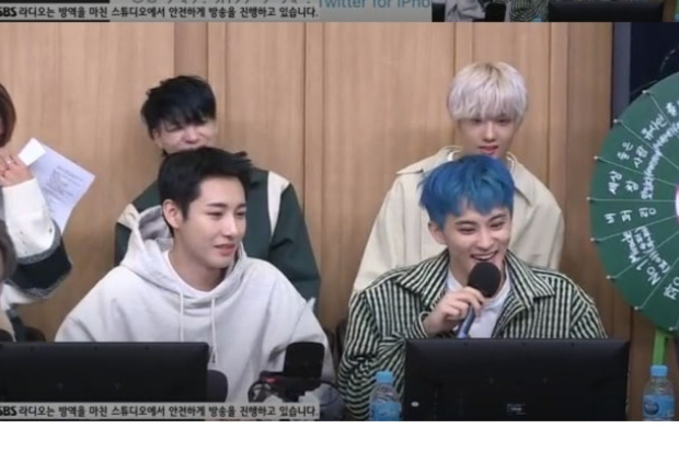 Mark NCT menanggapi Seunghoon WINNER