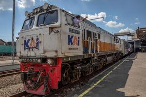 RENCANA PENERAPAN WAJIB VAKSIN BOOSTER BAGI PENUMPANG KERETA API