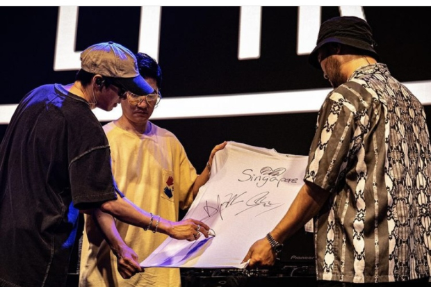 Epik High konser di Singapura