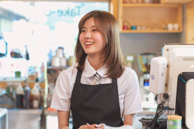 Hong Ye Jin di film 2037