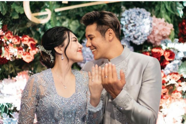 Momen pernikahan Via Vallen dan Chevra Yolandi