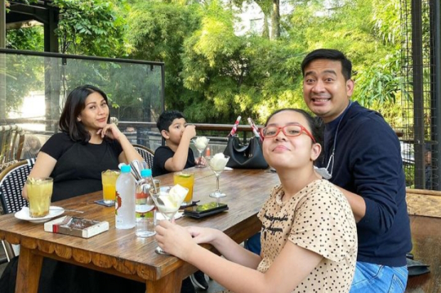 Keluarga Tata Janeeta