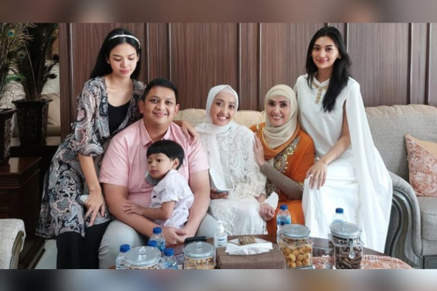 Keluarga Adinda Cresheilla