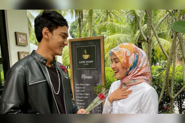 Vicky Kalea dan Cut Syifa