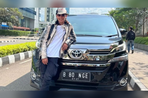 Bonge dan Toyota Vellfire