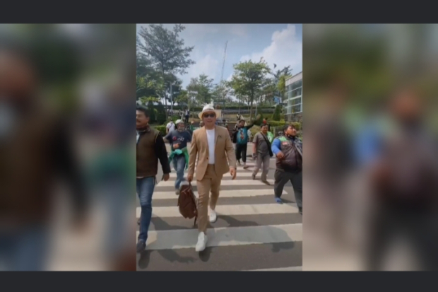 Ridwan Kamil di Citayam Fashion Week