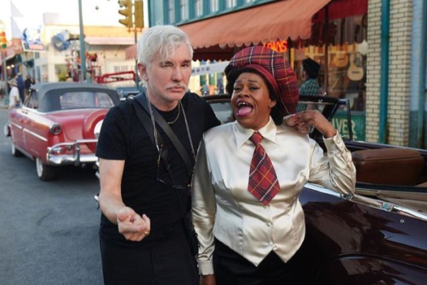 Shinka Dukurea dan Sutradara film Elvis, Baz Luhrmann