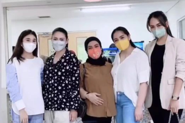 Orang Tua Teman Rafathar di Sekolah