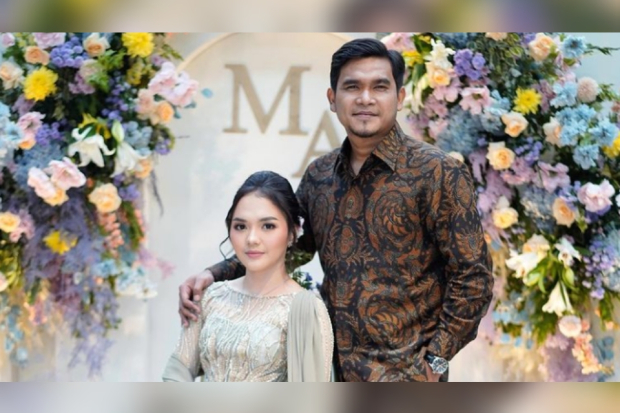 Momen lamaran Mael Lee dan Anggita Oktaviani