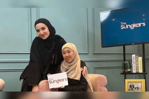 Zaskia Sungkar dan Kiky Saputri