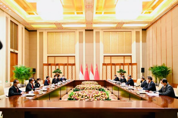 Presiden Jokowi bertemu dengan Presiden Cina Xi Jinping di Villa 14, Diaoyutai State Guesthouse, Beijing, Selasa (26/7).