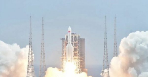 NASA Roket Cina Jatuh ke Bumi, Nasa Tuding Beijing Tak Bagikan Informasi - Internasional Katadata.co.id