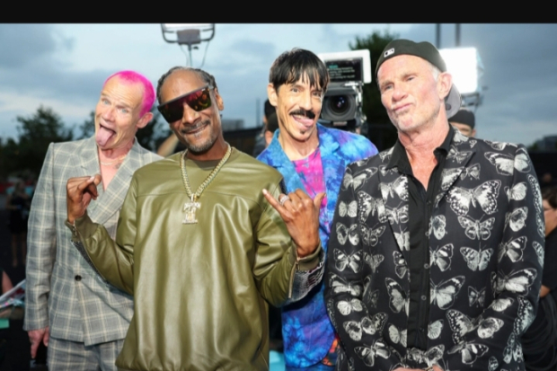 Snoop Dog dan Red Hot Chili Pepper