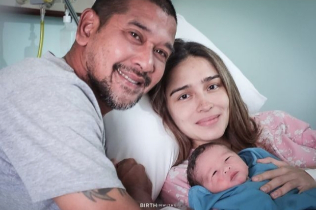 Kelahiran Anak Ketiga Yasmine dan Abi Yapto
