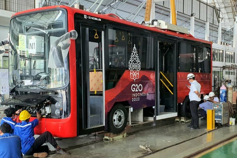 Bank Muamalat Kucurkan INKA Rp 150 Miliar untuk Pengadaan Bus Listrik