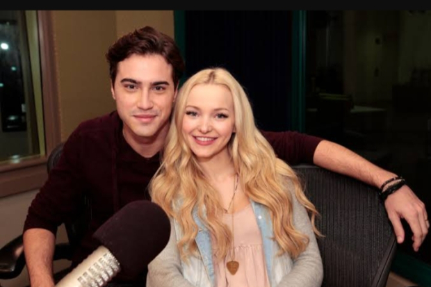 Ryan McCartan dan Dove Cameron