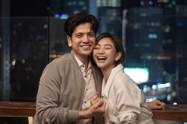 Glenca Chysara dan Rendi Jhon