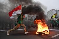 AKSI LANJUTAN TOLAK KENAIKAN HARGA BBM