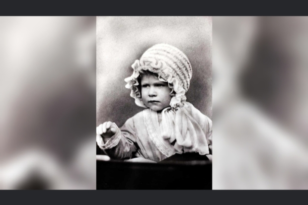 Ratu Elizabeth II usia 1 tahun