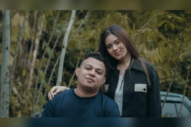 Mario G. Klau dan pacar