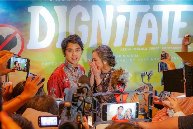 Al Ghazali dan Caitlin Halderman