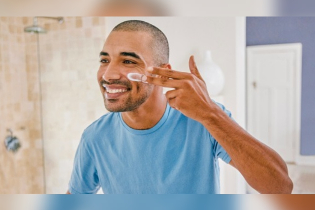 ilustrasi pemakaian sunscreen