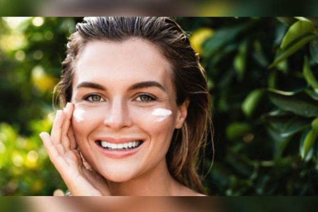 ilustrasi pemakaian sunscreen