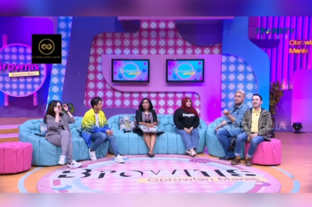 Intan Sriastuti di Brownis