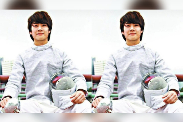 Jackson Wang main anggar