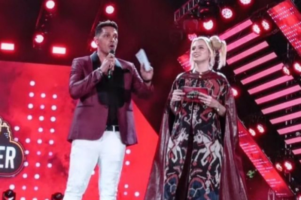 Nastasya dan Robby Shine