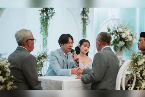 Triarona dan Gema Bawana menikah