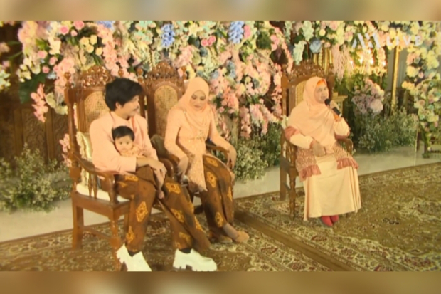 Acara Tedak Siten Ameen