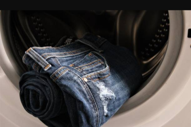 Ilustrasi Celana Jeans