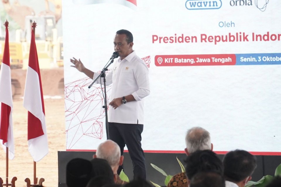 Menteri Investasi Bahlil Lahadalia memberikan sambutan pada ground breaking pabrik Wavin B.V di Kawasan Industri Batang di Jawa Tengah, Senin (3/10/2022).
