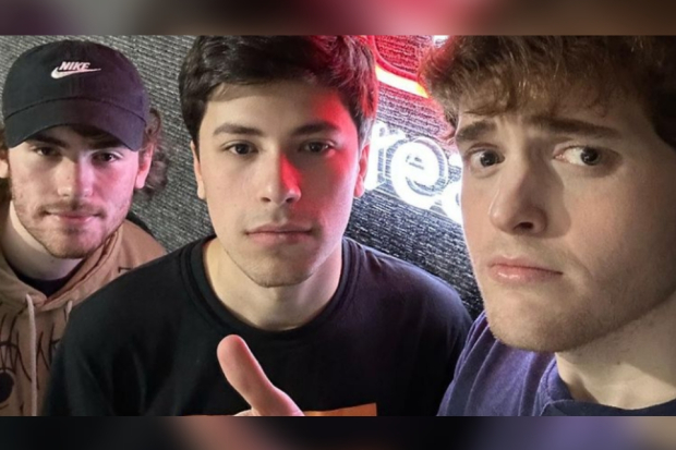 YouTuber Dream (paling kanan)