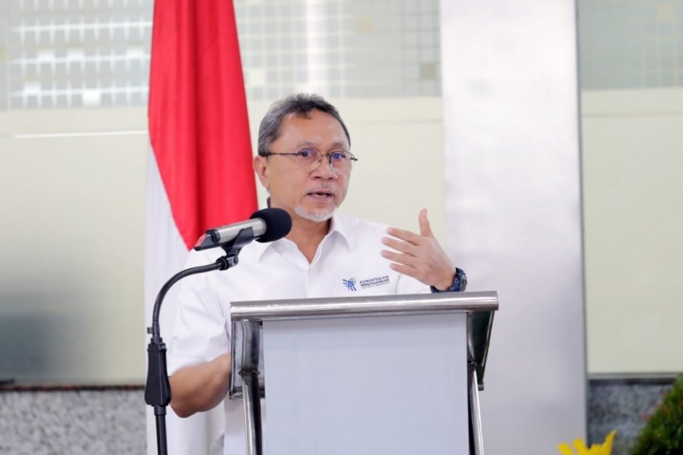 Menteri Perdagangan Zukifli Hasan menyampaikan sambutan saat melepas ekspor PT Samsung Electronics Indonesia di Pabrik Cikarang, Bekasi, Kamis (13/10/2022).