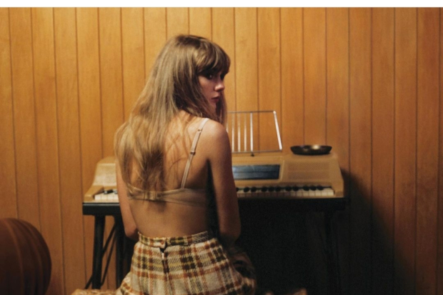 Taylor Swift dan Billie Eilish