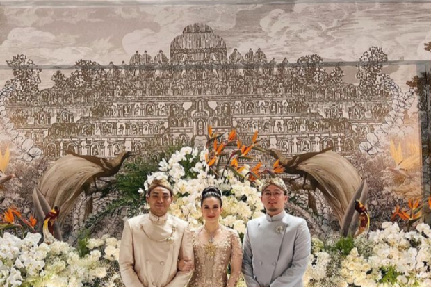 Momen Lamaran Chelsea Islan dan Rob Clinton