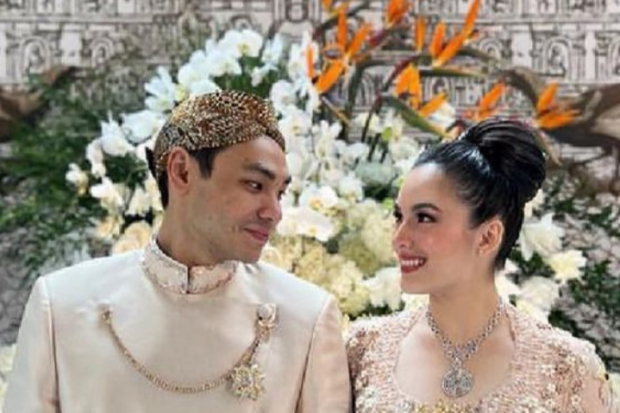 Momen Lamaran Chelsea Islan dan Rob Clinton
