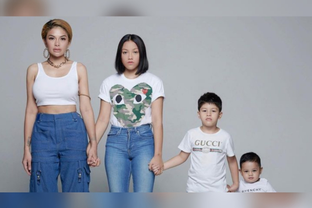 Keluarga Laura Meizani