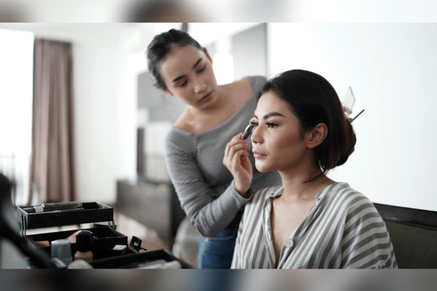 Eye make up untuk mata sensitif